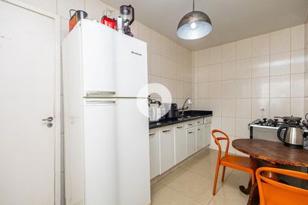 34_photo/94dce4470b.e822f534cb92663c-ATLAS-13bdc59d-8009-4c1a-90ce-2602bd17aebb.jpg de apartamento à venda com 2 quartos, 160m² em Centro, Curitiba