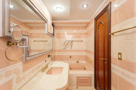 19_photo/94dce4479f.eda30562fec2c246-ATLAS-ec0f85b8-09dd-4ccb-9edc-7a403c7aea0b.jpg de apartamento à venda com 4 quartos, 227m² em Alto da XV, Curitiba