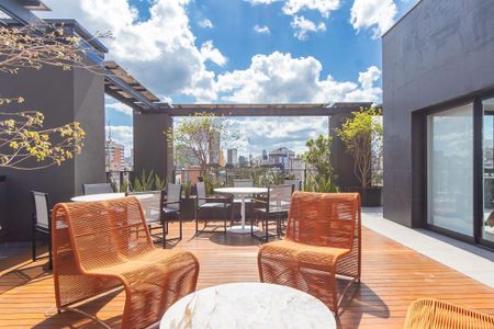 18_photo/94dce447fb.18d35e9b3b089d06-ATLAS-cb7b445e-3882-4fd9-93f4-4844150160b7.jpg de apartamento para alugar com 2 quartos, 56m² em Alto da XV, Curitiba