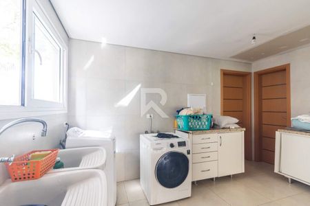 4_photo/94dce44b0d.9c5959cca0926d06-ATLAS-b4e19ee2-e4e7-43e2-8807-5a813bcb22f4.jpg de casa para alugar com 3 quartos, 389m² em Alto da XV, Curitiba