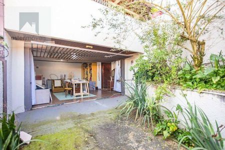 14_photo/94dce44b23.275fe3fcda77567d-ATLAS-e92dfc69-d1a1-421b-af47-e7c6b3d16f0d.jpg de casa à venda com 3 quartos, 195m² em Alto da XV, Curitiba