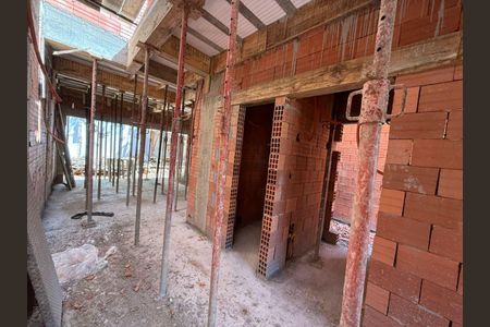 16_photo/94dce44c25.94eccd8fc9add72f-ATLAS-6ee3af57-609b-4f9f-9b8d-e3afe2666d15.jpg de casa à venda com 3 quartos, 145m² em Alto da XV, Curitiba