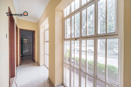 7_photo/94dce44cd7.f66ed5d703e44af7-ATLAS-1febfd3d-3ab1-4ad3-b87d-d8b463466f43.jpg de casa à venda com 4 quartos, 232m² em Cristo Rei, Curitiba