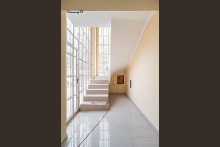 8_photo/94dce44cd7.f66ed5d703e44af7-ATLAS-21fbe0cc-d7cc-416b-8f78-d8b9cefe17f8.jpg de casa à venda com 4 quartos, 232m² em Cristo Rei, Curitiba