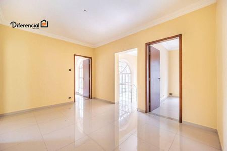 9_photo/94dce44cd7.f66ed5d703e44af7-ATLAS-22e69fc8-ed7d-4c6a-8a5e-f693d062fd24.jpg de casa à venda com 4 quartos, 232m² em Cristo Rei, Curitiba