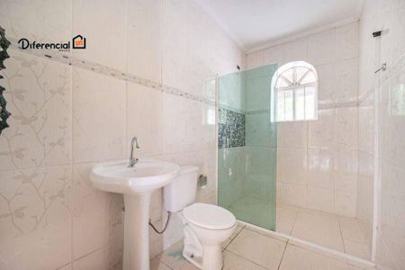 10_photo/94dce44cd7.f66ed5d703e44af7-ATLAS-2a71563f-24dc-4b44-948f-771ecd94b4dc.jpg de casa à venda com 4 quartos, 232m² em Cristo Rei, Curitiba