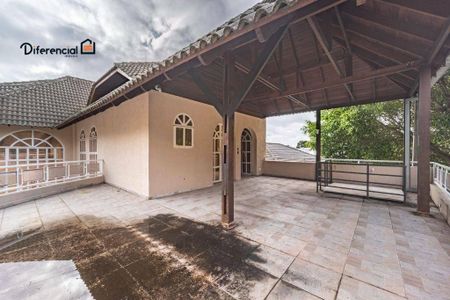 49_photo/94dce44cd7.f66ed5d703e44af7-ATLAS-d7166fab-dcb2-4573-ada5-fc8842fefac3.jpg de casa à venda com 4 quartos, 232m² em Cristo Rei, Curitiba