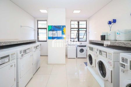 8_photo/94dce44cd9.7e2ea02b9085bf9d-ATLAS-ff40724f-e8ea-40dd-ad1a-60bd7ff311a3.jpg de apartamento à venda com 1 quarto, 35m² em Cristo Rei, Curitiba