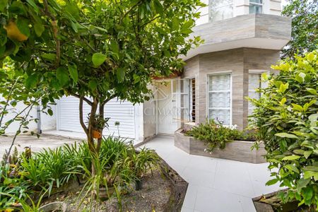 3_photo/94dce44d07.98a2f1197ddc2320-ATLAS-c52029fc-dc0c-4d65-9893-4d0d220e1e4c.jpg de casa à venda com 2 quartos, 230m² em Cristo Rei, Curitiba