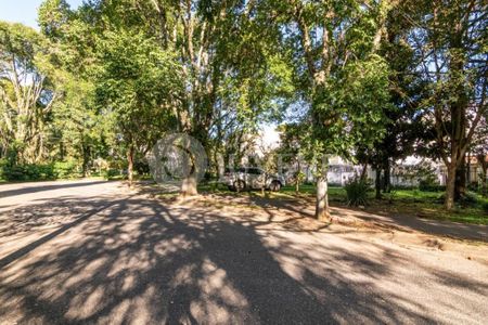 2_photo/94dce44d1b.daef4070947673a7-ATLAS-b2d6fc9c-e80f-49e0-b95d-0211c76f5073.jpg de casa à venda com 3 quartos, 120m² em Cristo Rei, Curitiba