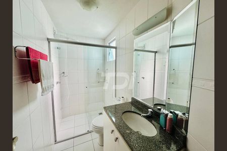 8_photo/94dce44d3d.80407ae95c34fc69-ATLAS-897635b9-e1ff-411e-895c-5533f392b07c.jpg de casa à venda com 4 quartos, 206m² em Cristo Rei, Curitiba