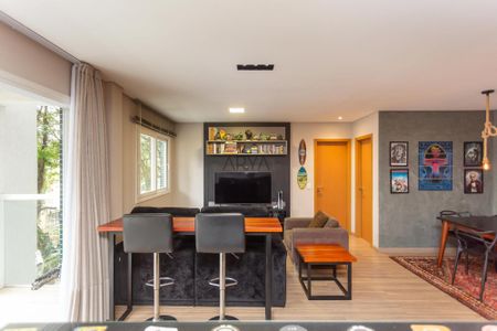 7_photo/94dce44d8f.f5a3f0d545a1e4c9-ATLAS-33c0a4e9-5ce3-4054-b0e2-fa3ea050c49a.jpg de apartamento à venda com 1 quarto, 70m² em Cristo Rei, Curitiba