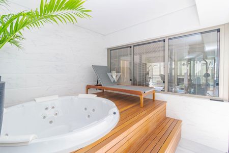 7_photo/94dce44df1.2c35a2274a7a35ad-ATLAS-29be4a03-16d1-45db-ab7f-3b70fe3ab71f.jpg de apartamento à venda com 4 quartos, 246m² em Cristo Rei, Curitiba