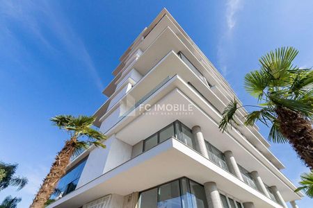 8_photo/94dce44df1.eb4747a7722cd593-ATLAS-78c668eb-8599-4e6b-a1b4-d1672833df8b.jpg de apartamento à venda com 4 quartos, 245m² em Cristo Rei, Curitiba