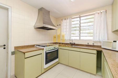 1_photo/94dce44df9.3714cccd63f8fe2d-ATLAS-00484855-a436-44bf-9b21-7b55942a7873.jpg de casa à venda com 5 quartos, 384m² em Cristo Rei, Curitiba