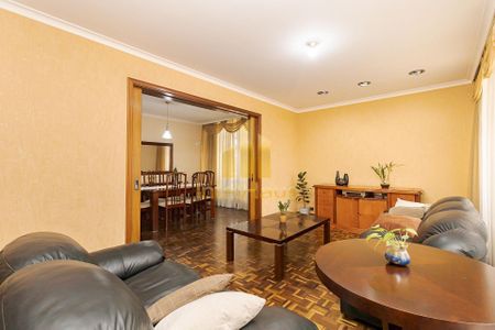 2_photo/94dce44df9.3714cccd63f8fe2d-ATLAS-10b29d48-4f2f-4bf1-a84e-deacda568f5a.jpg de casa à venda com 5 quartos, 384m² em Cristo Rei, Curitiba