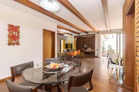 6_photo/94dce44df9.3714cccd63f8fe2d-ATLAS-1c988f1c-6c48-4a3a-bee5-ad7c74726eac.jpg de casa à venda com 5 quartos, 384m² em Cristo Rei, Curitiba