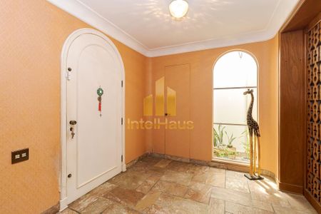 7_photo/94dce44df9.3714cccd63f8fe2d-ATLAS-3265a46f-1df3-41fb-8b46-9268a81cffb2.jpg de casa à venda com 5 quartos, 384m² em Cristo Rei, Curitiba