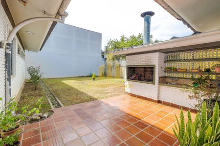 36_photo/94dce44df9.3714cccd63f8fe2d-ATLAS-6b7e0708-31d0-423b-8edc-72a22b883993.jpg de casa à venda com 5 quartos, 384m² em Cristo Rei, Curitiba