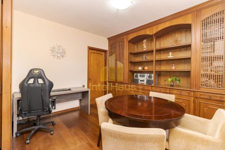 13_photo/94dce44df9.3714cccd63f8fe2d-ATLAS-bee1ddf6-e039-4245-810c-43a2152d0451.jpg de casa à venda com 5 quartos, 384m² em Cristo Rei, Curitiba