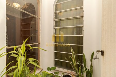 22_photo/94dce44df9.3714cccd63f8fe2d-ATLAS-d03f15ef-4b3c-4529-a295-20d94dc19744.jpg de casa à venda com 5 quartos, 384m² em Cristo Rei, Curitiba