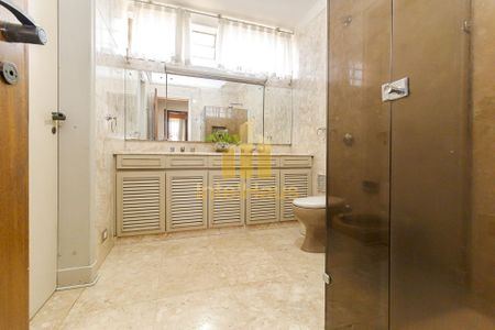 33_photo/94dce44df9.3714cccd63f8fe2d-ATLAS-d8bb882e-cf0d-4109-a7ce-0e6bed564370.jpg de casa à venda com 5 quartos, 384m² em Cristo Rei, Curitiba