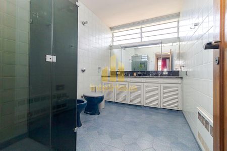 27_photo/94dce44df9.3714cccd63f8fe2d-ATLAS-e9767f21-97b6-4c2a-807c-c4f566fb1cca.jpg de casa à venda com 5 quartos, 384m² em Cristo Rei, Curitiba