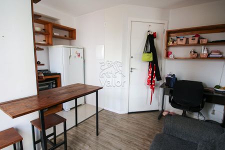 6_photo/94dce44e45.cce03887c7d72c1f-ATLAS-2eea28f6-62f2-42cb-b6f5-b8307b272a69.jpg de apartamento à venda com 1 quarto, 30m² em Cristo Rei, Curitiba