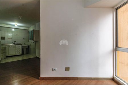 4_photo/94dce44ff9.81a0d8ebb0c9f14c-ATLAS-237e8b56-d626-4630-b1bd-889e77afd16c.jpg de apartamento para alugar com 1 quarto, 32m² em Cristo Rei, Curitiba