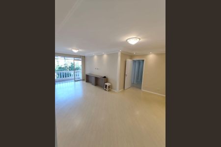 5_photo/94dce44ffb.0524c8510f0f8401-ATLAS-45ea7767-29fb-46da-ba75-da788bcd36dd.jpg de apartamento à venda com 3 quartos, 117m² em Cristo Rei, Curitiba