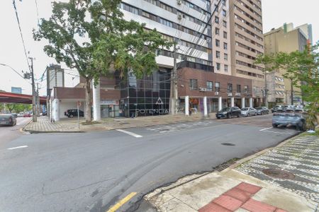 55_photo/94dce45009.373a2bc4a4b9a006-ATLAS-e731a19c-2924-477b-8c26-44d670c70c4a.jpg de apartamento para alugar com 1 quarto, 40m² em Cristo Rei, Curitiba