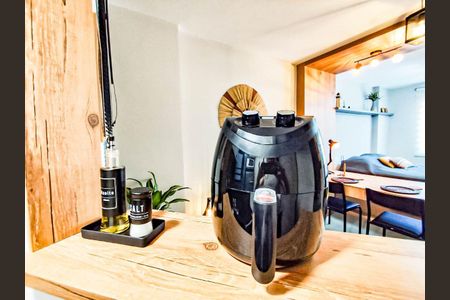 21_photo/94dce4500f.e20d587859335a7f-ATLAS-c3a7537b-d076-42a8-9b8f-56bb46206a2d.jpg de apartamento para alugar com 1 quarto, 17m² em Cristo Rei, Curitiba