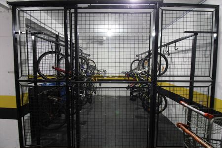 8_photo/94dce4504b.1220271e258a51cf-ATLAS-4edb294d-dfd7-40f3-a770-64a0a9a3e516.jpg de apartamento para alugar com 1 quarto, 28m² em Cristo Rei, Curitiba