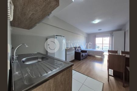 4_photo/94dce4504d.3c78d5fe0f4aa243-ATLAS-29b5b05a-9815-4d6e-9a0c-48a3fd39ade9.jpg de apartamento para alugar com 1 quarto, 29m² em Cristo Rei, Curitiba