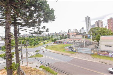 2_photo/94dce450eb.be215963e7df809a-ATLAS-9fea5dbd-de85-4ebc-a921-00fb62d12ba3.jpg de apartamento à venda com 2 quartos, 50m² em Jardim Botânico, Curitiba