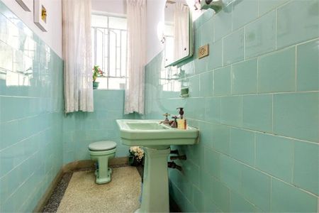 6_photo/94dce45127.cdd4f02be08f0036-ATLAS-2bfb5d0b-b404-44e2-995c-4dea7aaa19ba.jpg de casa à venda com 3 quartos, 350m² em Jardim Botânico, Curitiba