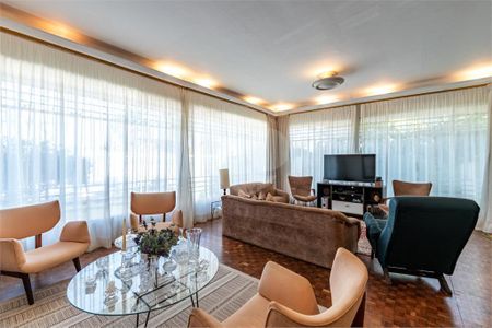 5_photo/94dce45127.cdd4f02be08f0036-ATLAS-5bc16ea0-732a-45c6-83af-c68cb093a7fa.jpg de casa à venda com 3 quartos, 350m² em Jardim Botânico, Curitiba