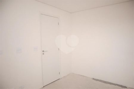 20_photo/94dce451a3.7b0f84ee883ae8f5-ATLAS-31f28dc2-87ce-4f3f-973f-299a0b3c9320.jpg de apartamento à venda com 3 quartos, 81m² em Cristo Rei, Curitiba