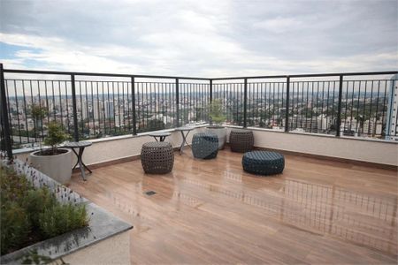 54_photo/94dce451a3.7b0f84ee883ae8f5-ATLAS-9bcdac9c-cba2-4f0e-8cfe-2096aa1bb006.jpg de apartamento à venda com 3 quartos, 81m² em Cristo Rei, Curitiba