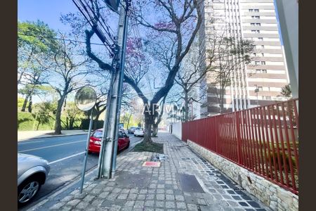 9_photo/94dce451c1.5b63f18bcccc212e-ATLAS-6cf4e890-dd56-4e8d-b5d7-765bdc42cad7.jpg de apartamento para alugar com 2 quartos, 45m² em Cristo Rei, Curitiba