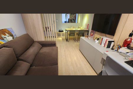 5_photo/94dce451c1.5b63f18bcccc212e-ATLAS-d5d97d0f-add3-47f8-87e3-6d8aee35e27d.jpg de apartamento à venda com 1 quarto, 45m² em Cristo Rei, Curitiba