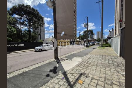 7_photo/94dce451c9.d7d020d5d77bfdcd-ATLAS-43e01b69-93cc-4078-a8ba-2aab62078ee8.jpg de apartamento para alugar com 1 quarto, 44m² em Cristo Rei, Curitiba