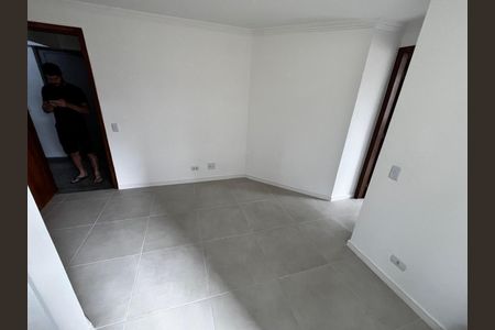 8_photo/94dce451c9.edeb4a16b057b41f-ATLAS-c2e67ea6-eadf-4d71-803b-baac4f55e1be.jpg de apartamento para alugar com 1 quarto, 44m² em Cristo Rei, Curitiba