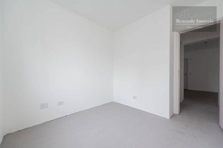 32_photo/94dce451cf.1e45375cdc56aaad-ATLAS-04765b7a-ae4e-486d-99de-c4b9521a41cc.jpg de apartamento à venda com 2 quartos, 73m² em Cristo Rei, Curitiba