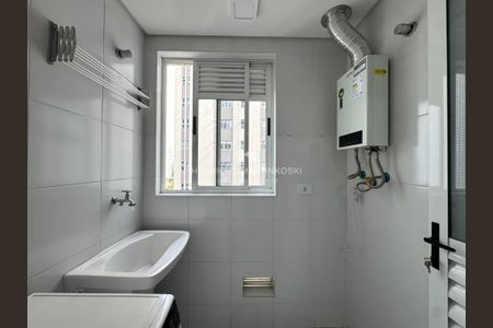 3_photo/94dce451cf.8ca9c8ce1f77e32a-ATLAS-106dff2f-1a2e-4a0a-9dd6-c3ee6bcf3062.jpg de apartamento à venda com 2 quartos, 70m² em Cristo Rei, Curitiba