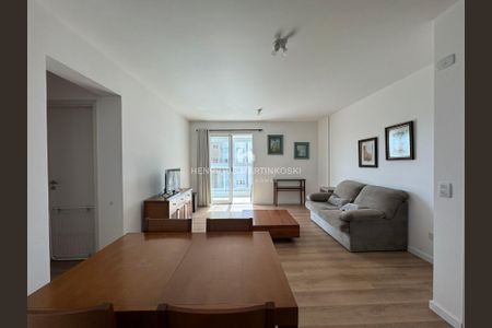 6_photo/94dce451cf.8ca9c8ce1f77e32a-ATLAS-1fcef450-beda-488b-933e-bdfb330f9099.jpg de apartamento à venda com 2 quartos, 70m² em Cristo Rei, Curitiba