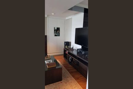 17_photo/94dce451eb.e6f02a1e96aef2b1-ATLAS-143e8220-4297-4be2-889b-e69d79cabeae.jpg de apartamento à venda com 3 quartos, 350m² em Cristo Rei, Curitiba