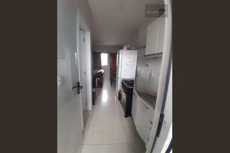 11_photo/94dce451ef.0729fa2360cc4f2d-ATLAS-2ce7ead6-66f4-48fc-a0de-cefe1c991694.jpg de casa à venda com 2 quartos, 42m² em Cristo Rei, Curitiba