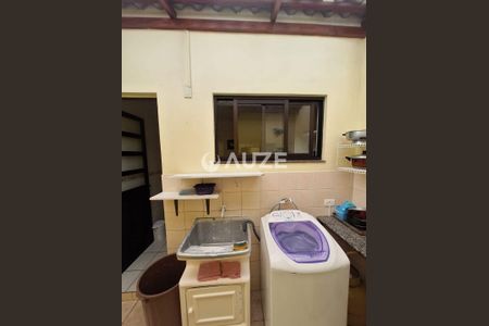 8_photo/94dce45283.ceff8192393c33de-ATLAS-2ede4b76-0996-4754-990a-cd224907fdc6.jpg de casa à venda com 4 quartos, 151m² em Cristo Rei, Curitiba