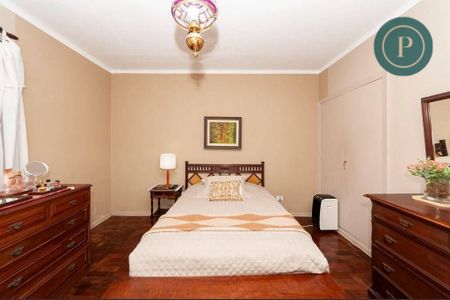 3_photo/94dce45349.b7a28b76476596d7-ATLAS-49de4d4c-d76c-444a-9e89-9bd84fb59cd4.jpg de casa para alugar com 4 quartos, 550m² em Cristo Rei, Curitiba